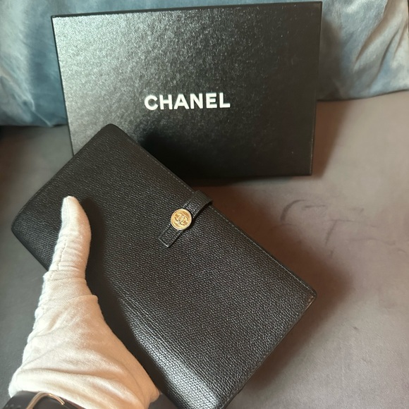 EUC CHANEL long wallet coco black/ gold full inclusion - Picture 14 of 15